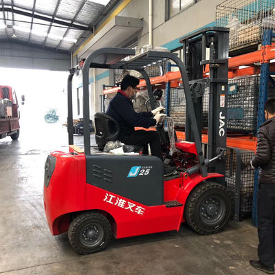 CPD20S JAC Forklift Truck eléctrico de motor diesel 2.5T con el conector del amperio