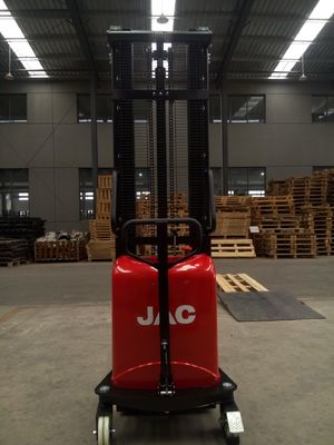 Camión 2000kg 2T del apilador del levantador de la plataforma de JAC Hand Operated Semi Electric