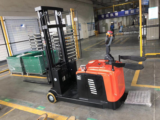 La carretilla elevadora contrapesada eléctrica Walkie monta los apiladores a horcajadas 1500kg